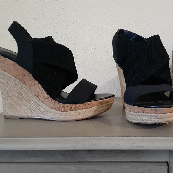 Charles Black bandage wedges - Picture 3 of 6